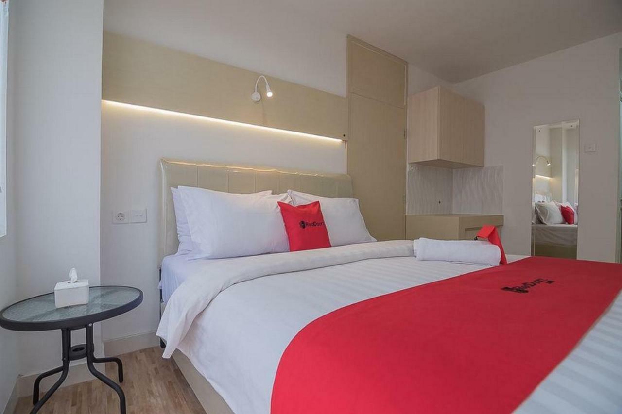 Reddoorz Apartment @ Sentul Tower Bogor Esterno foto